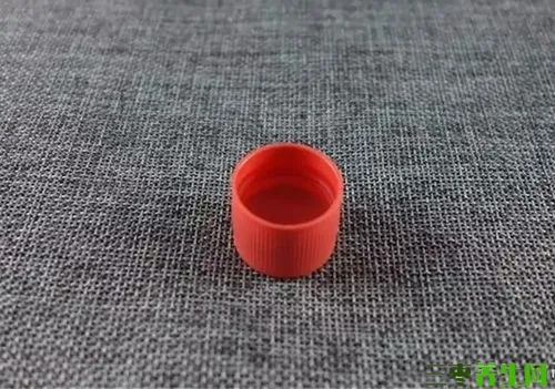 一瓶盖84消毒液要用多少水稀释？