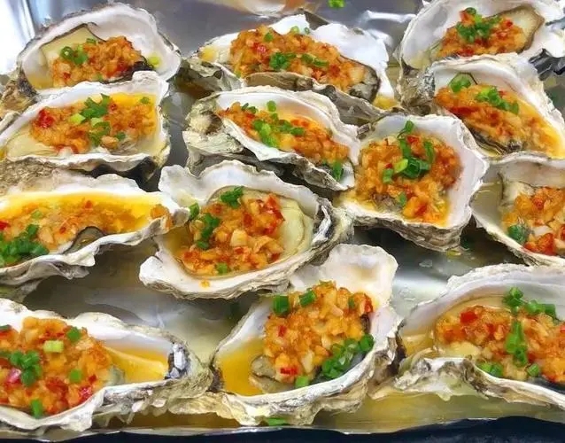 疯狂探秘！带壳生蚝蒸熟神速！