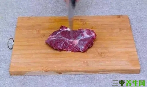 牛肉怎么切法横切还是竖切口感好？